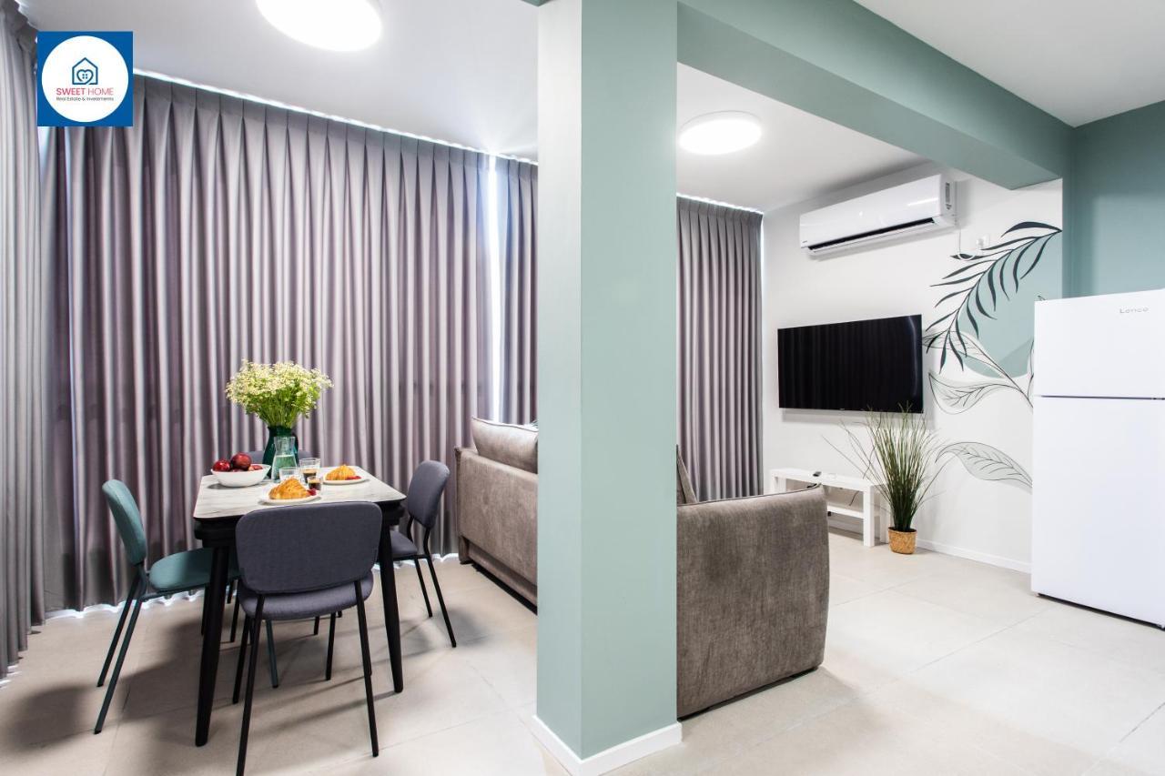 Design Apartments In 内坦亚 外观 照片