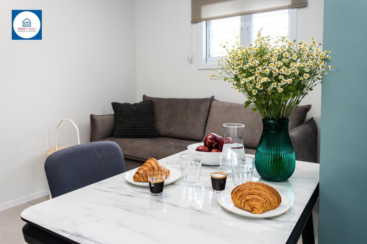 Design Apartments In 内坦亚 外观 照片