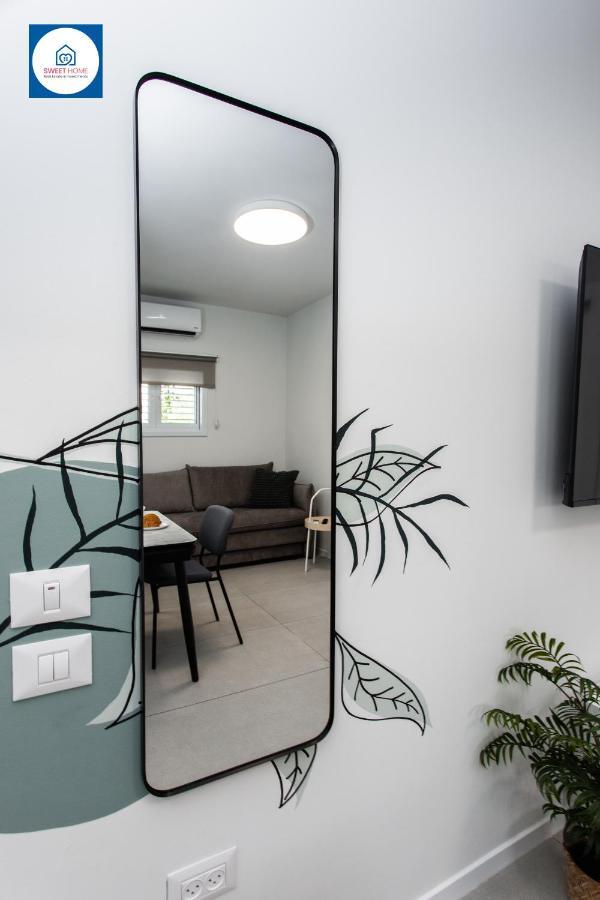 Design Apartments In 内坦亚 外观 照片